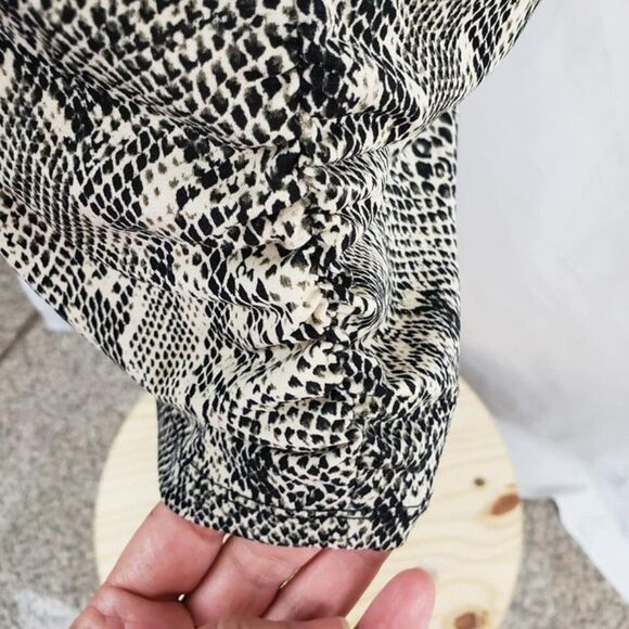 Michael Michael Kors Snakeskin Cowl-Neck Sleeveless Top – Small - Picture 13 of 14